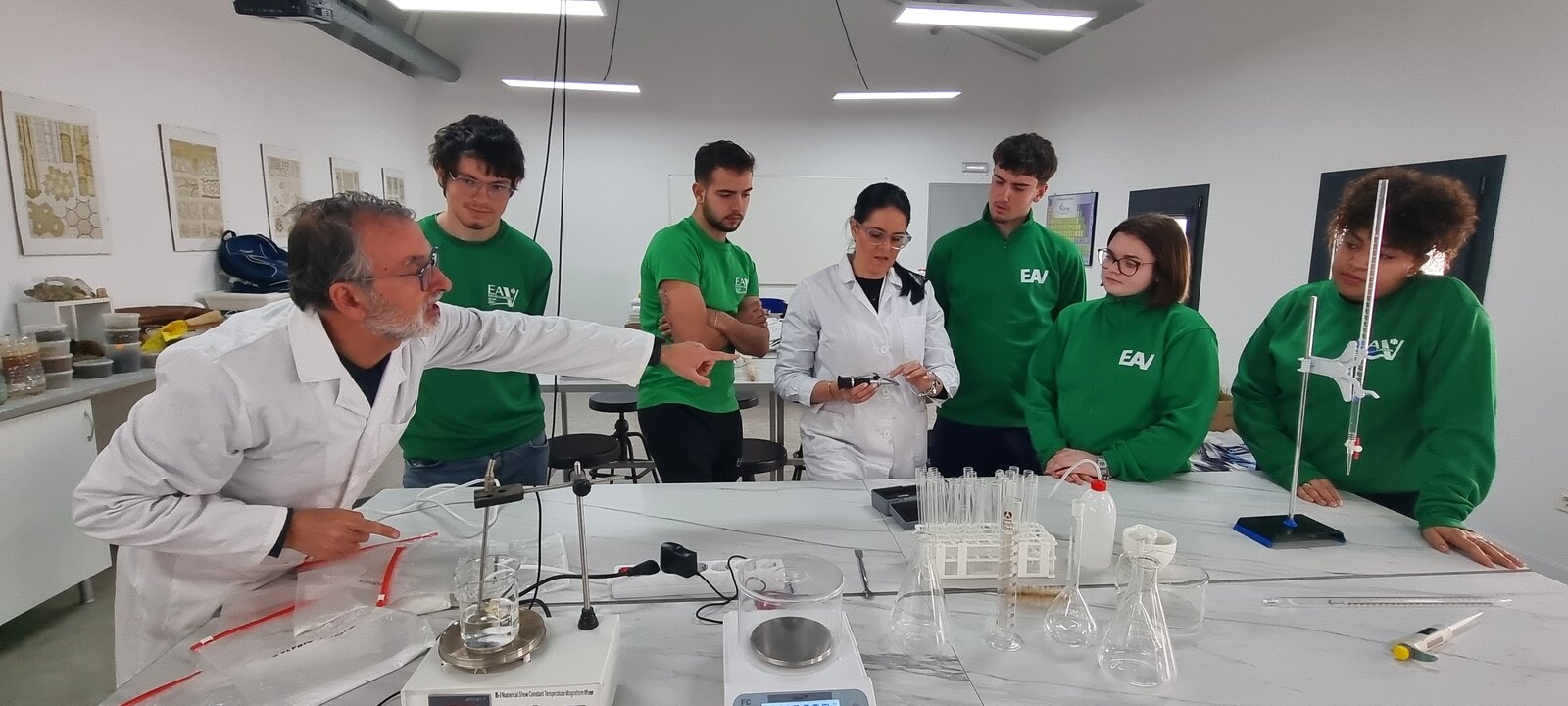 Empleo de refractómetro en laboratorio agronómico