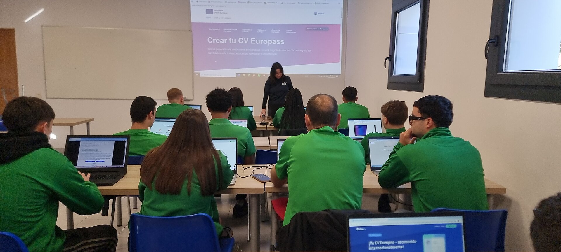 Formación online en la Escuela Agraria Vícar